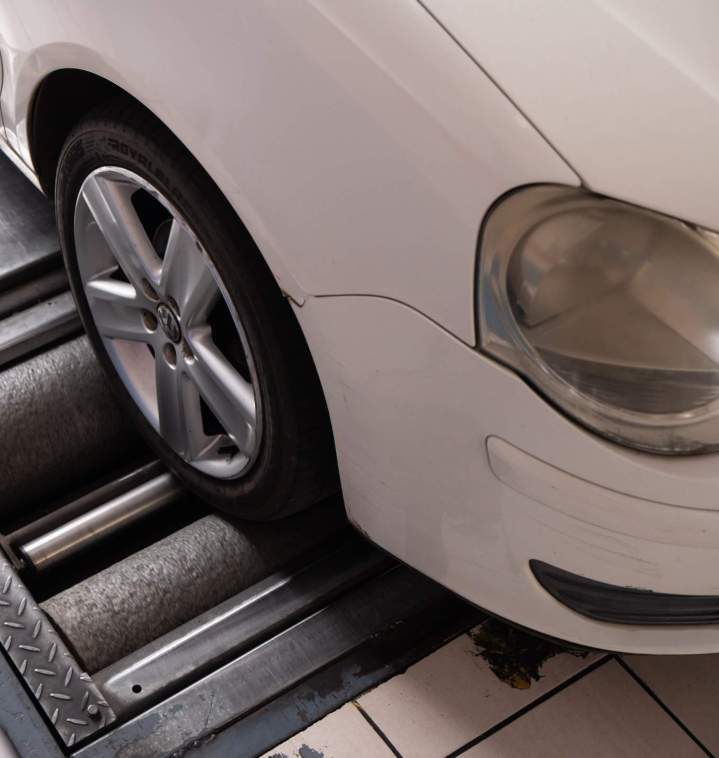 Voiture en contrôle technique La Réunion